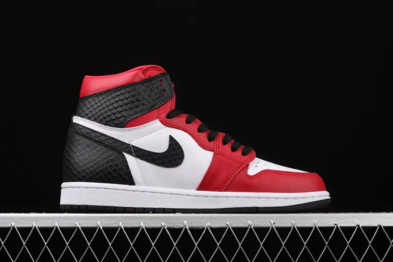 All categories Air Jordan Jordan series basketball shoes Air Jordan 1 High X version Air Jordan 1 WMNS "Satin Snake" AJ1 Joe 1 snake pattern Chicago CD0461-601